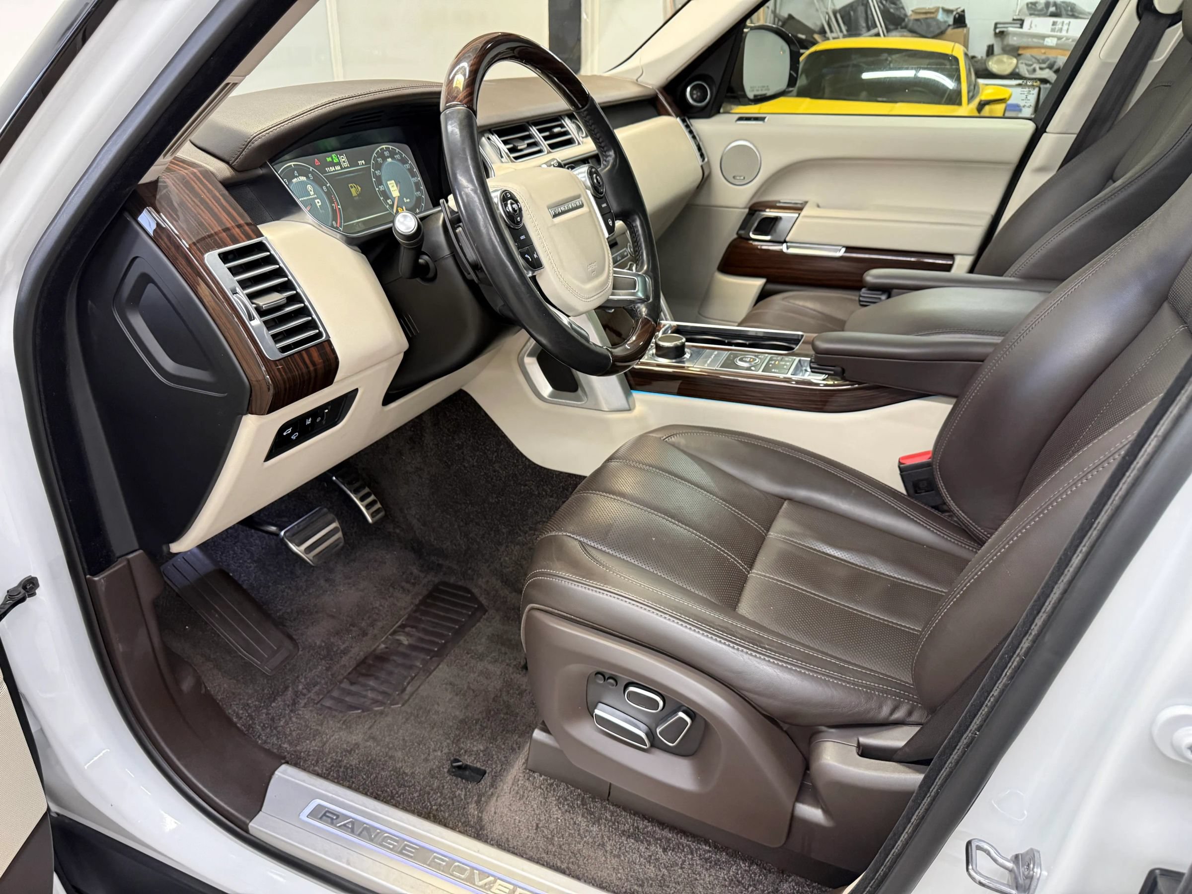 Used 2015 Land Rover Range Rover Long Wheelbase Supercharged AWD/4WD image 15