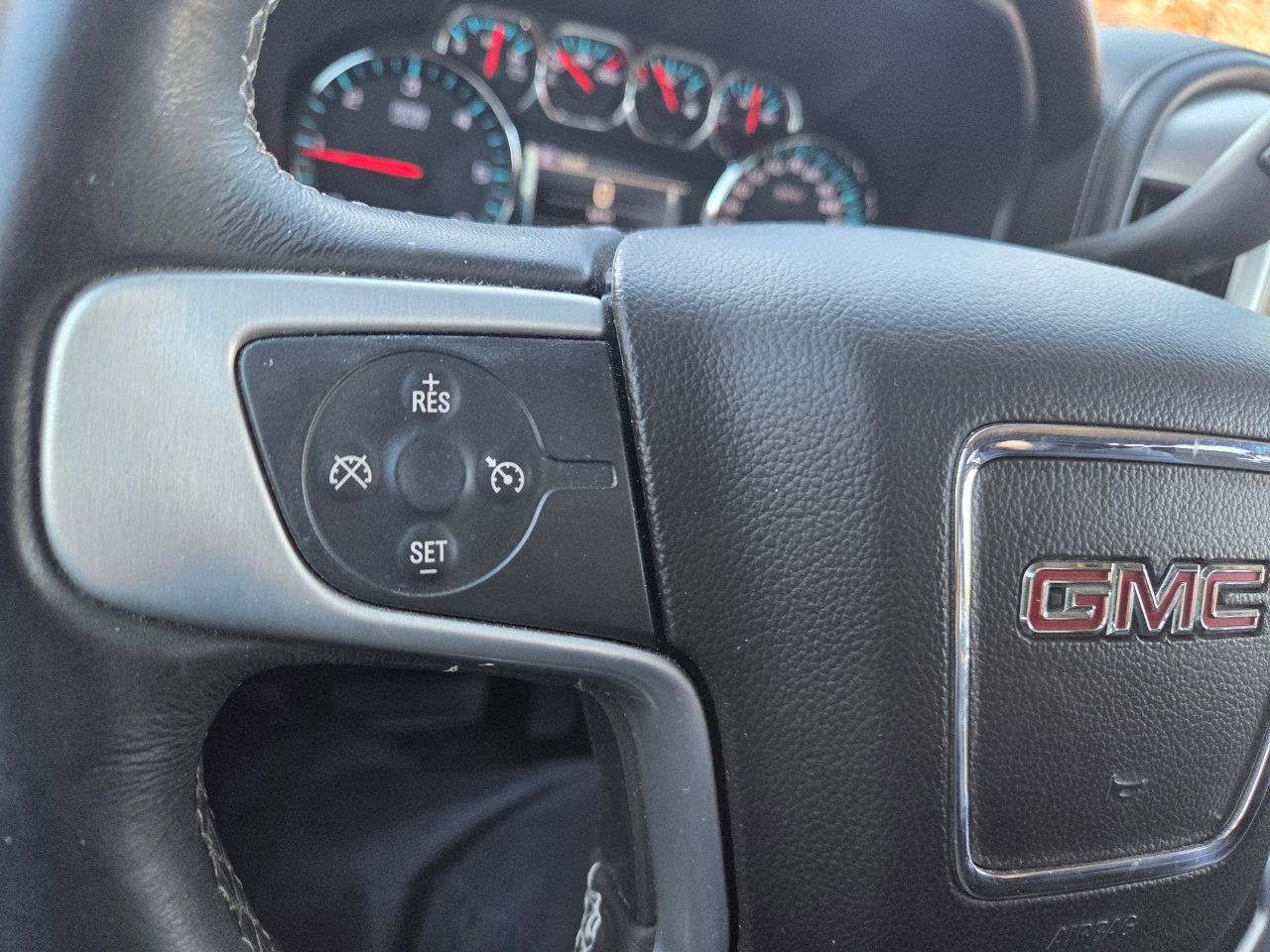 Used 2017 GMC Sierra 1500 SLE w/ SLE Value Package image 12