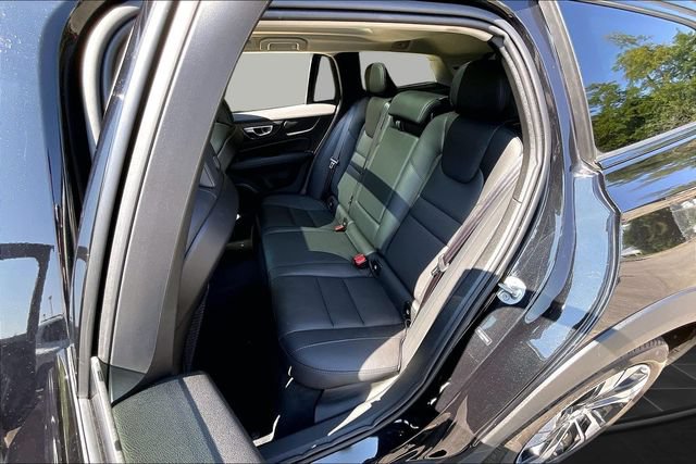 Certified 2024 Volvo V60 B5 Cross Country Plus AWD/4WD image 28