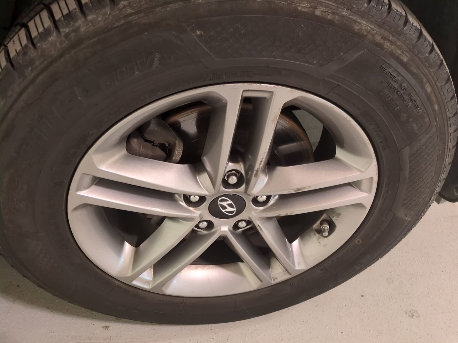 Used 2018 Hyundai Santa Fe Sport image 2