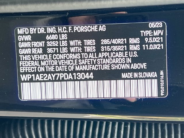 Certified 2023 Porsche Cayenne Platinum Edition AWD/4WD image 33