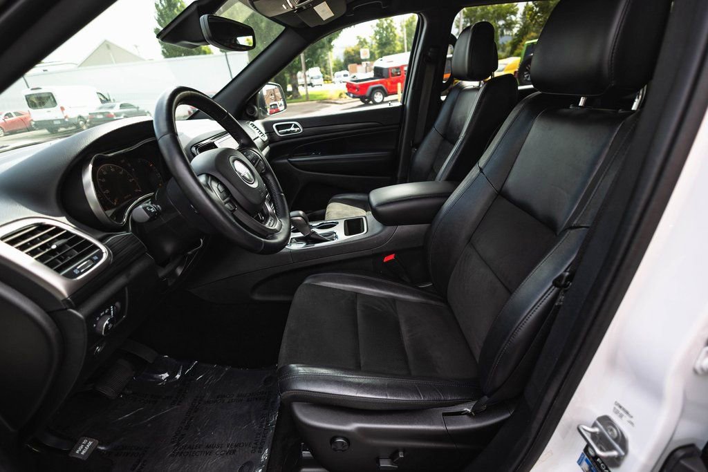 Used 2022 Jeep Grand Cherokee Laredo X image 20