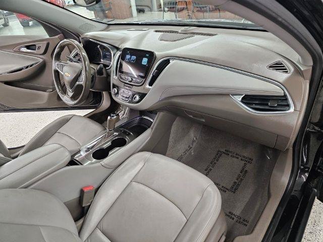 Used 2017 Chevrolet Malibu Hybrid w/ Leather Package FWD image 8