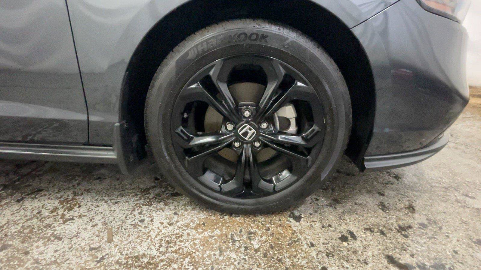 Certified 2025 Honda Accord SE image 17