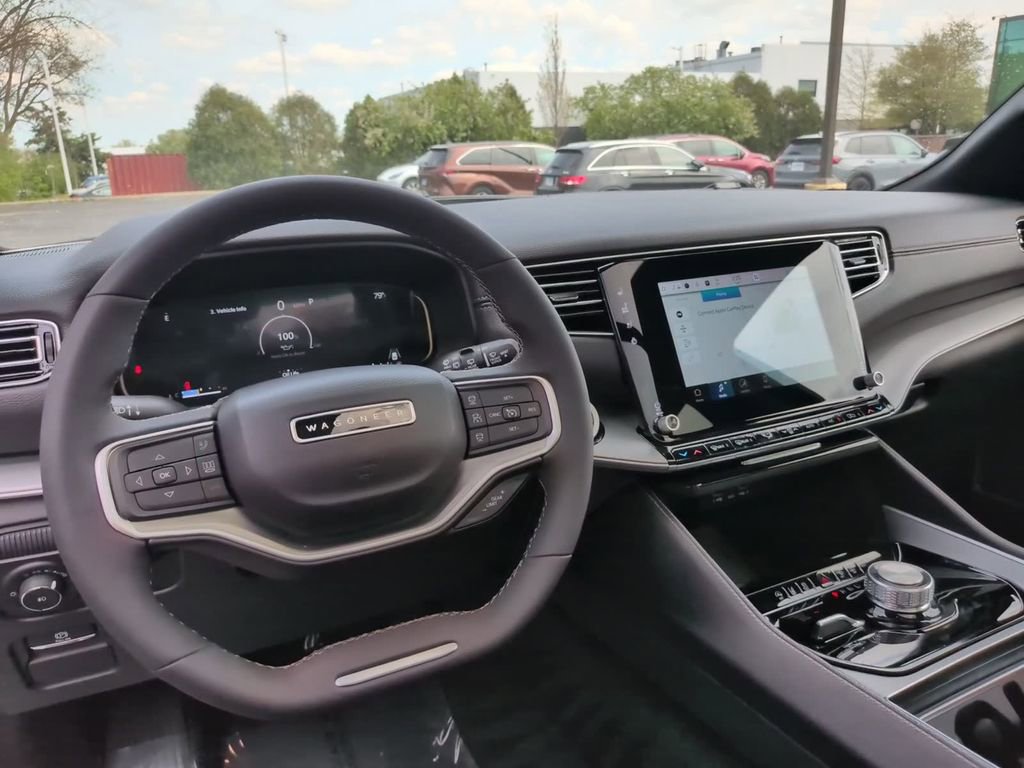 Certified 2025 Jeep Wagoneer Series II w/ Premium Group I AWD/4WD image 32