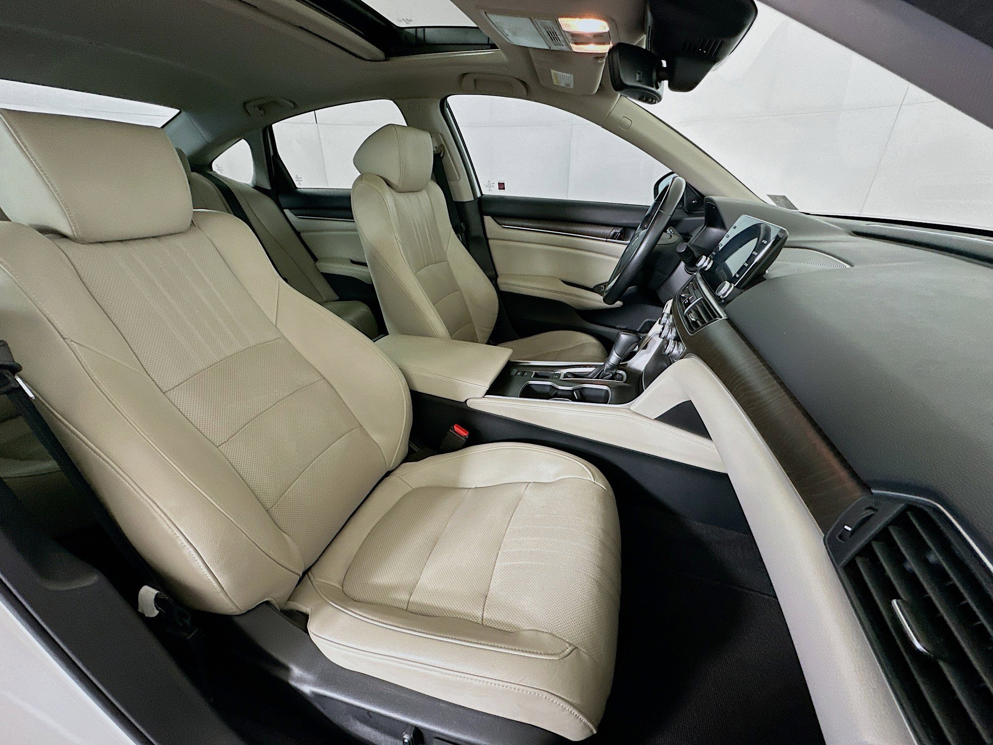 Used 2019 Honda Accord EX-L image 29