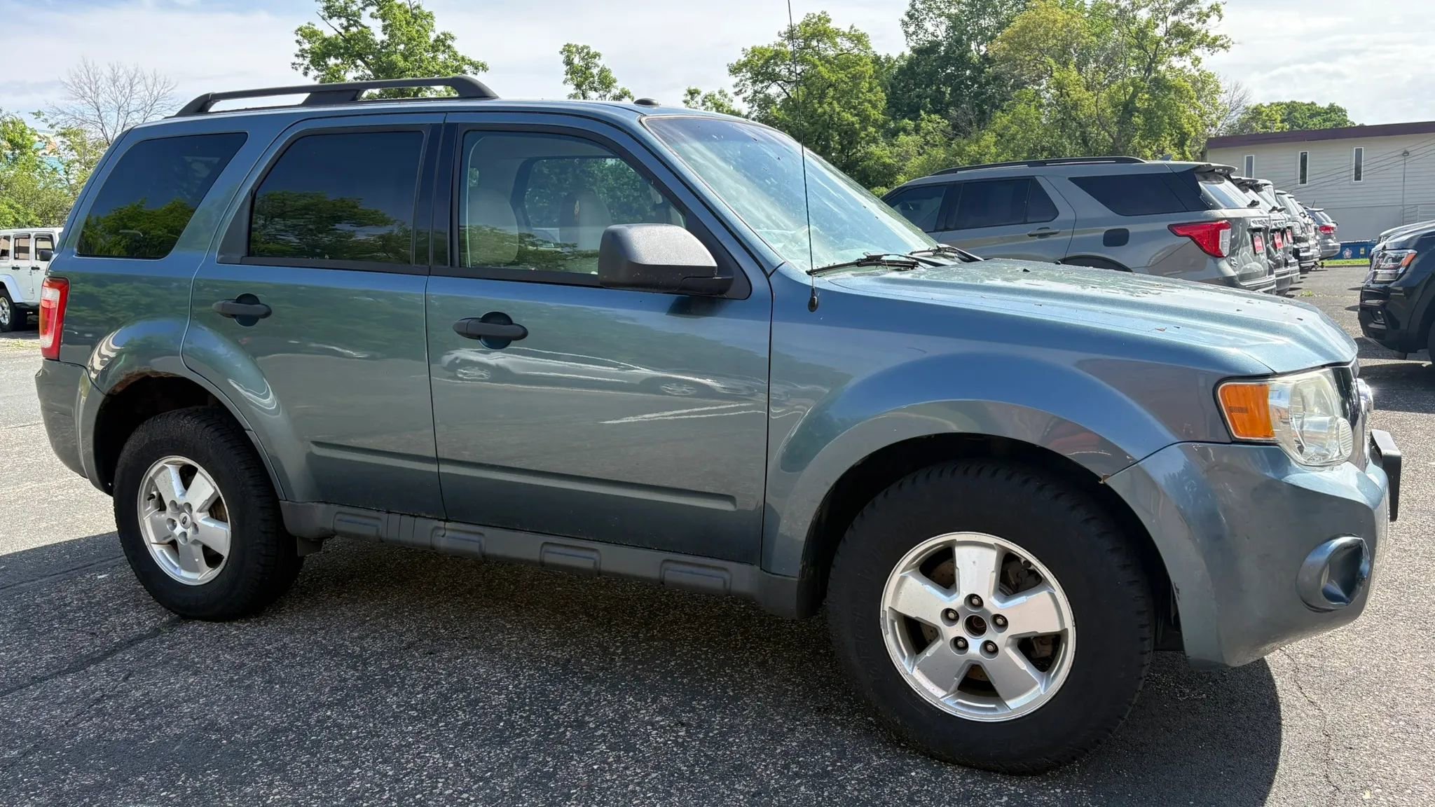 Used 2011 Ford Escape XLT w/ Class II Trailer Tow Pkg AWD/4WD image 12