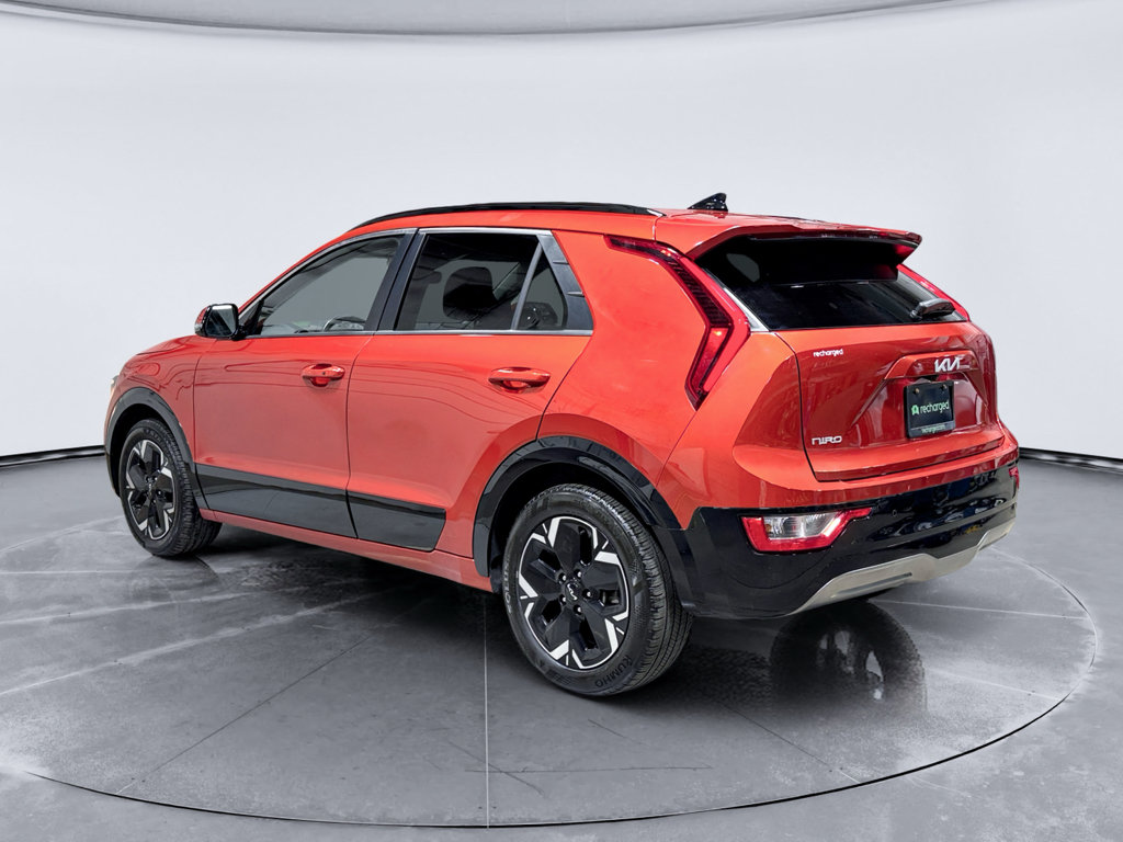 Used 2023 Kia Niro Wind w/ Wind Preserve Package FWD image 2