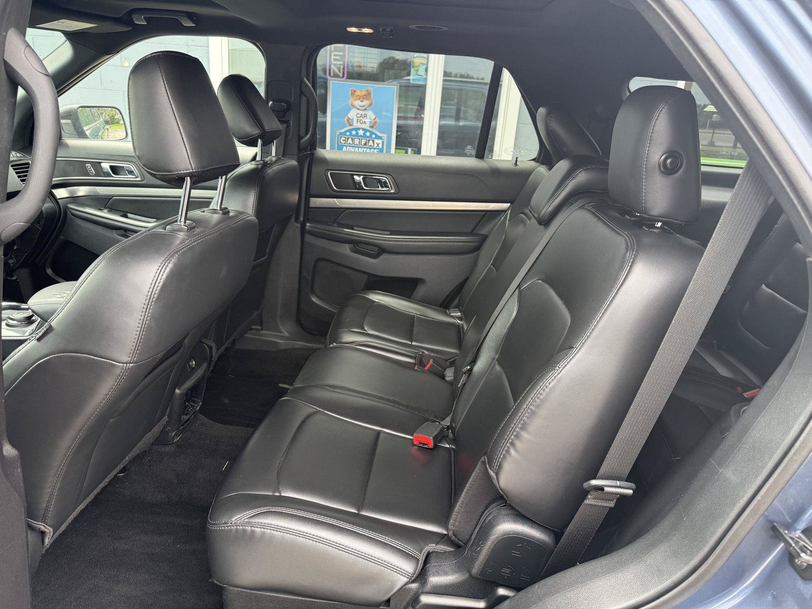 Used 2019 Ford Explorer XLT w/ Equipment Group 202A AWD/4WD image 14