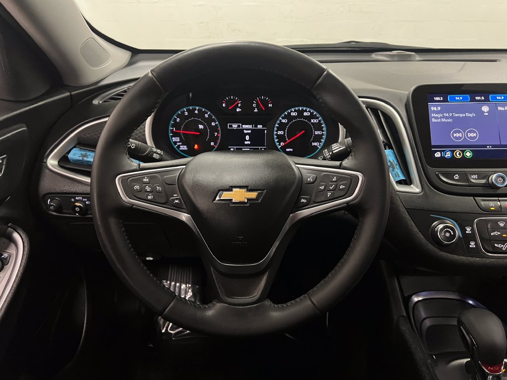 Used 2022 Chevrolet Malibu RS FWD image 14