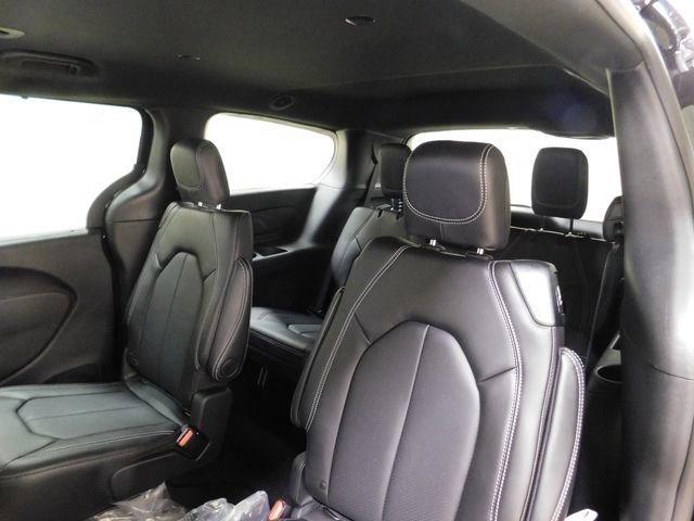 New 2026 Chrysler Voyager LX image 32