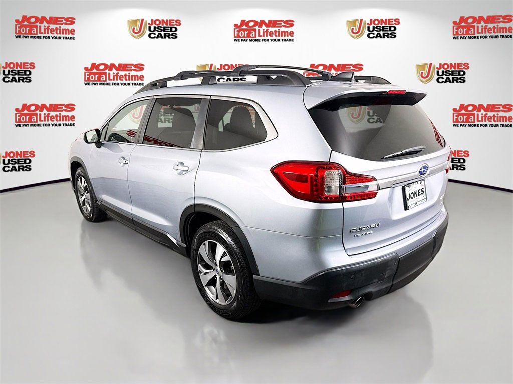 Used 2019 Subaru Ascent Premium image 2