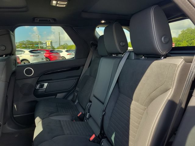Used 2025 Land Rover Discovery S AWD/4WD image 10