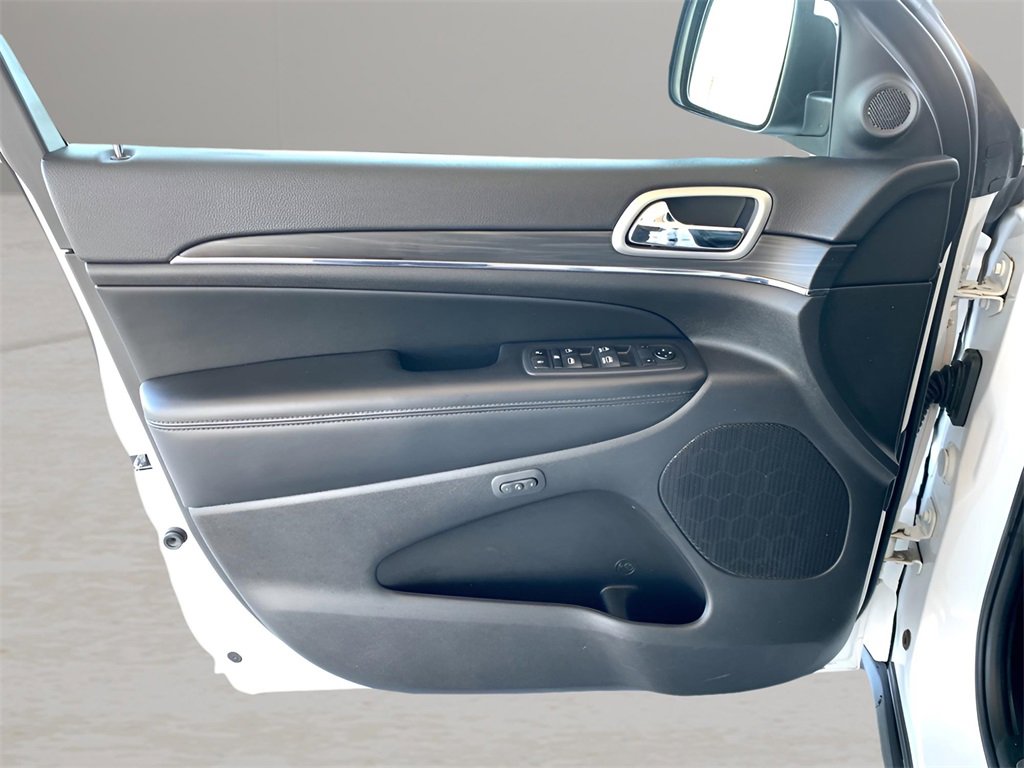 Used 2020 Jeep Grand Cherokee Limited w/ Luxury Group II image 12