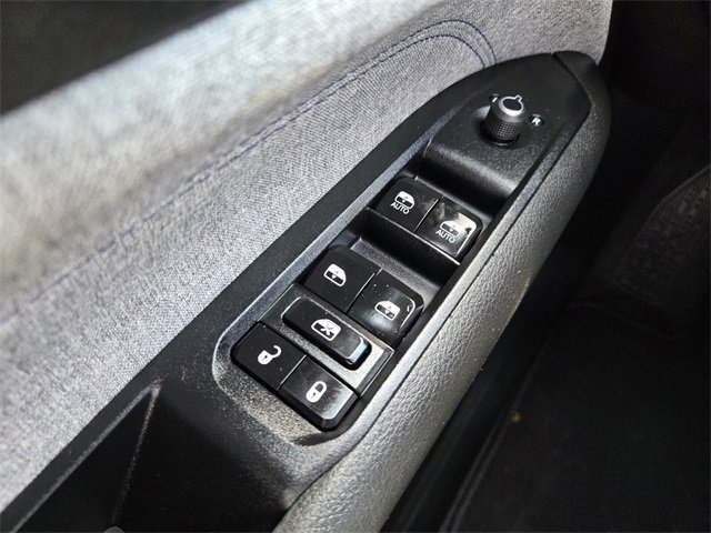 Used 2024 Jeep Compass Latitude image 23