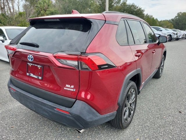 Used 2023 Toyota RAV4 XLE Premium image 10