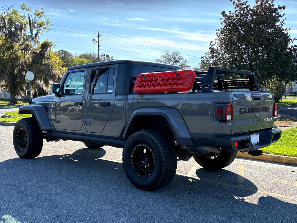 Used 2021 Jeep Gladiator Willys image 28