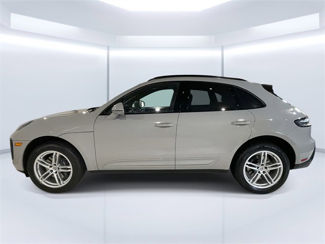 Used 2025 Porsche Macan image 10