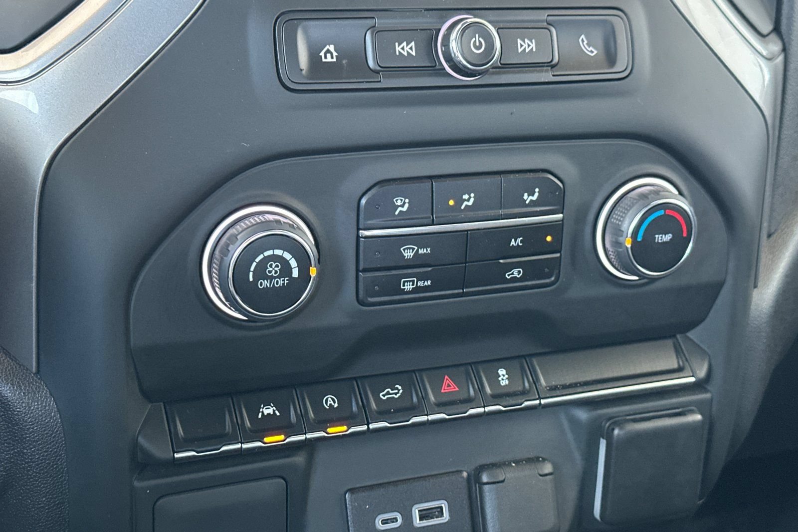 Certified 2024 Chevrolet Silverado 1500 Custom w/ LPO, Dark Essentials Package AWD/4WD image 26