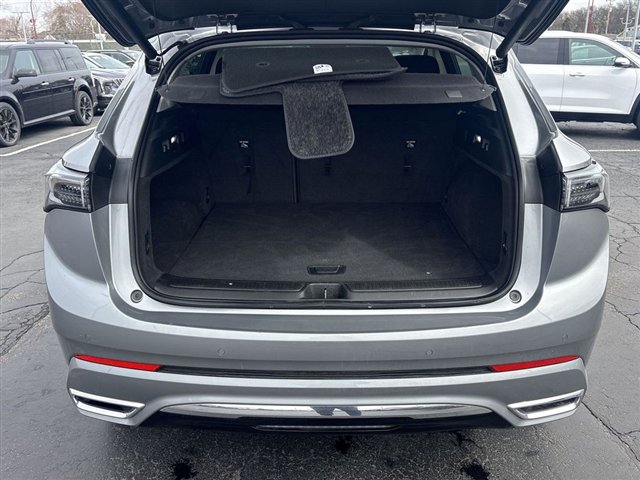 Used 2024 Buick Envision Avenir image 26