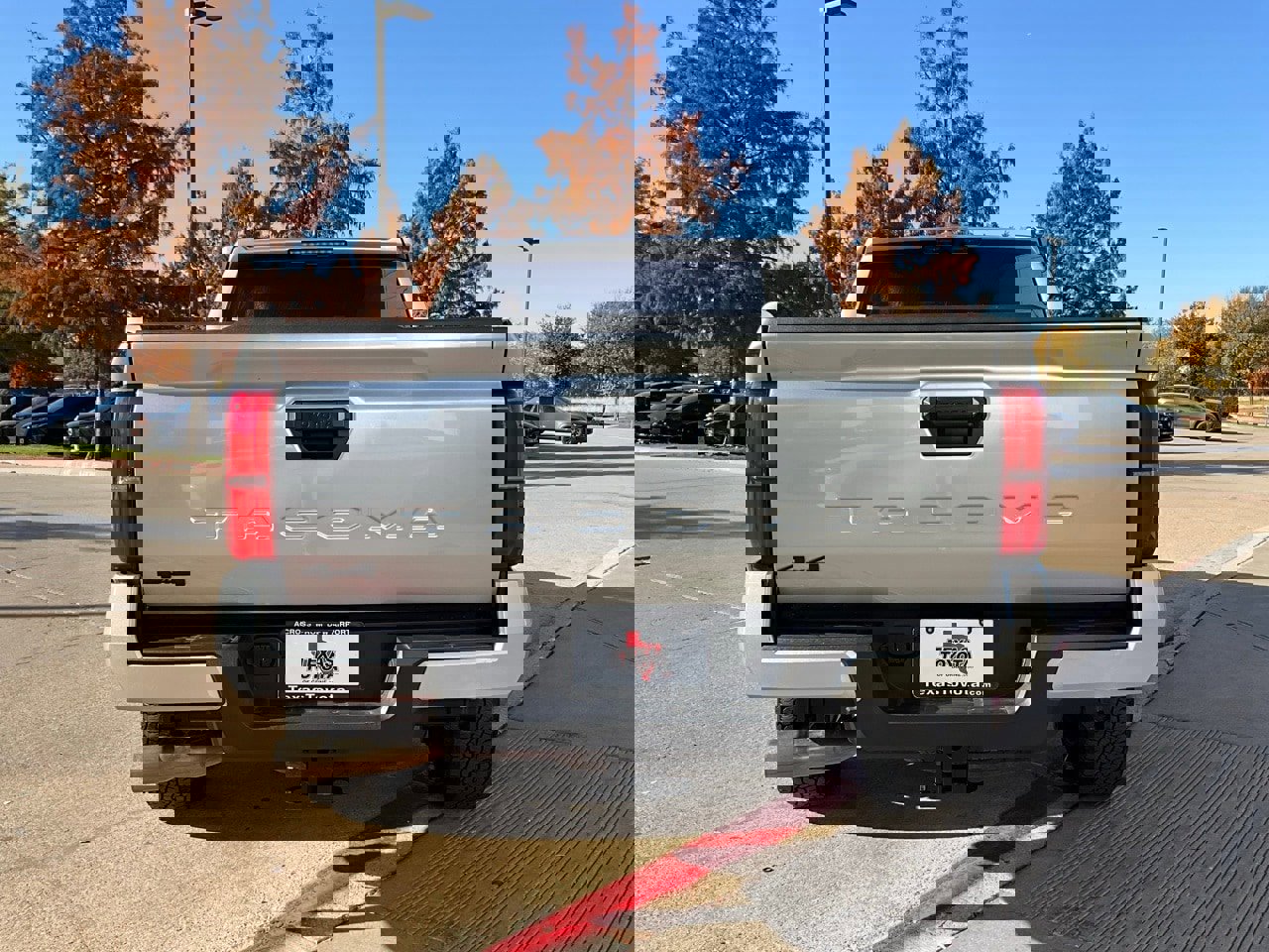 Used 2025 Toyota Tacoma TRD Off-Road image 7