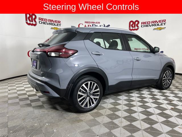 Used 2023 Nissan Kicks SV image 8