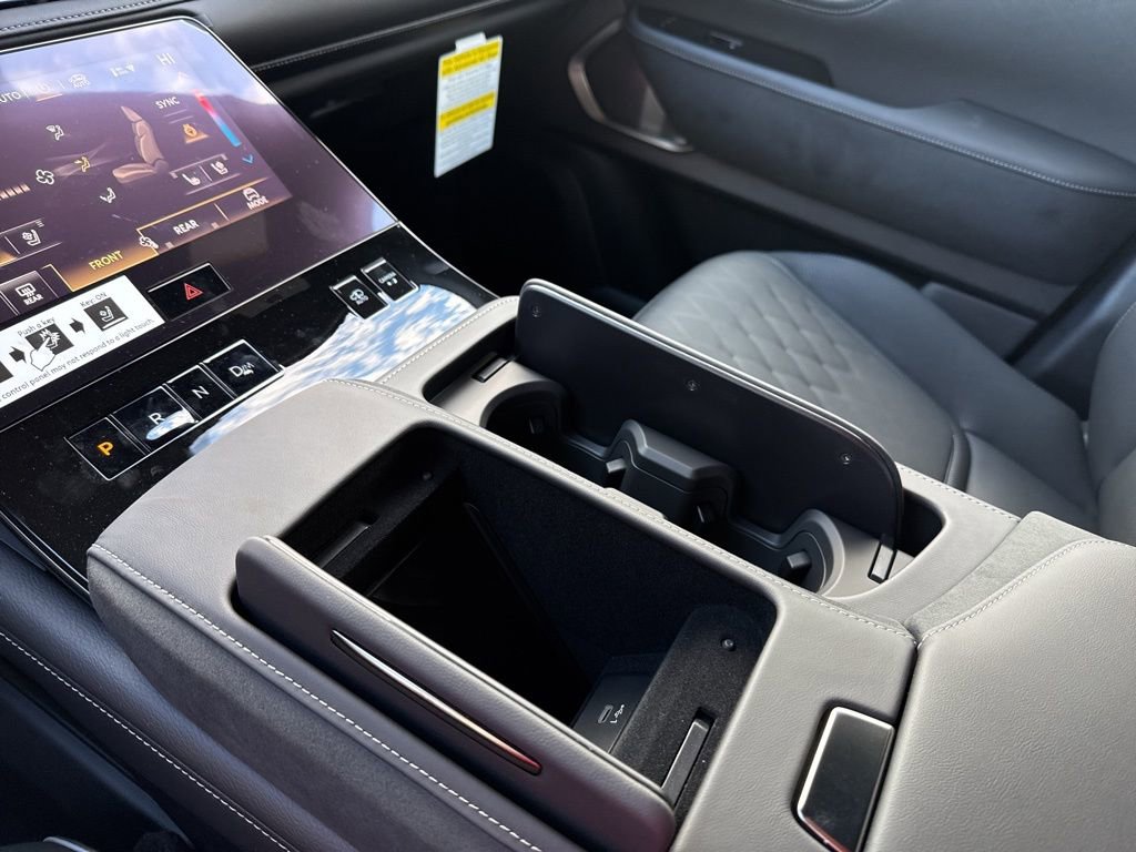 New 2026 INFINITI QX80 Autograph image 17