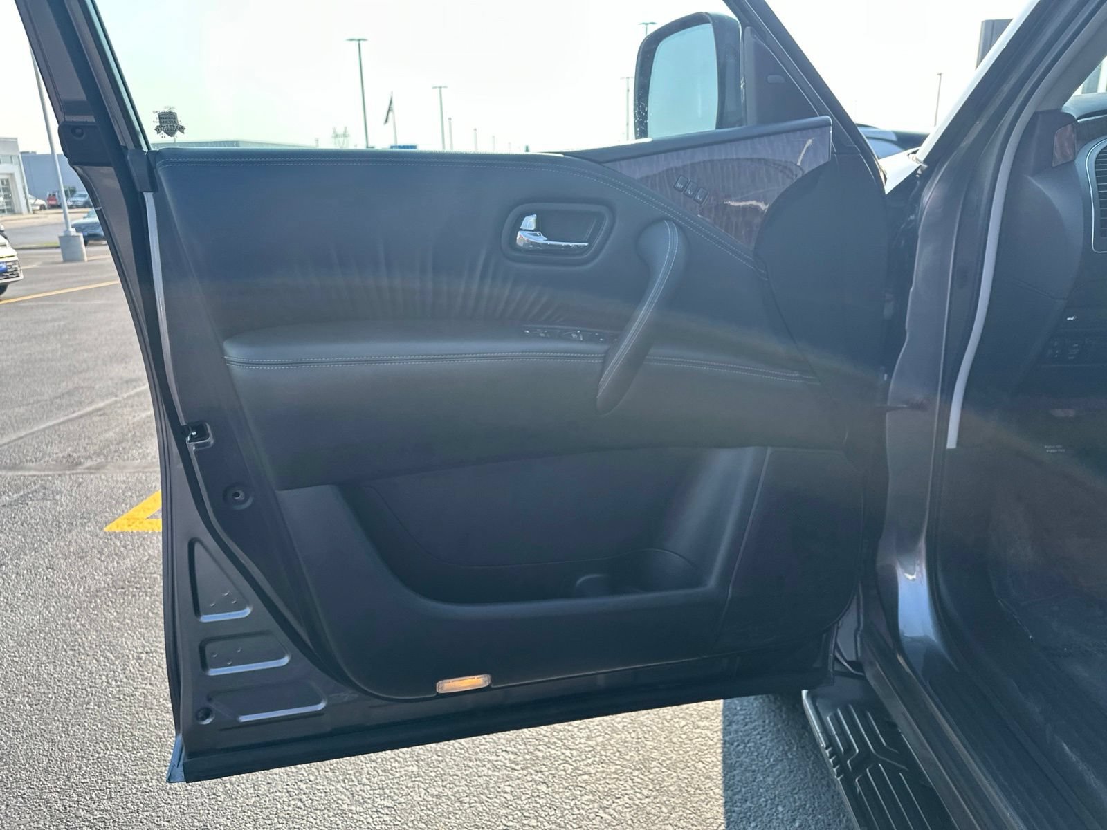 Used 2019 Nissan Armada SL w/ Premium Package AWD/4WD image 18