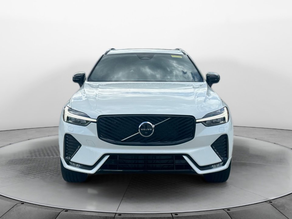 New 2026 Volvo XC60 B5 Plus w/ Protection Package Premier image 2