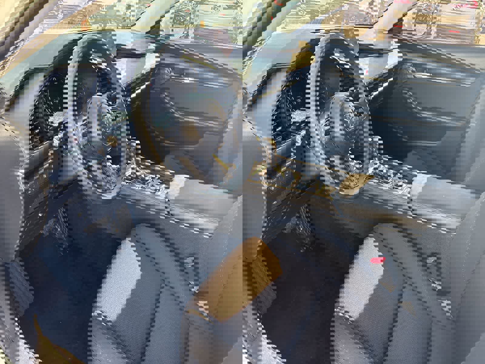 Used 2020 MAZDA MAZDA3 Sedan image 2