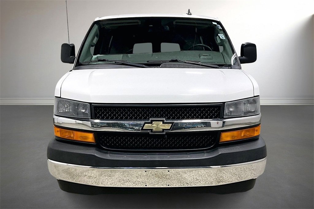 Used 2020 Chevrolet Express 3500 LT w/ LT Preferred Equipment Group image 2