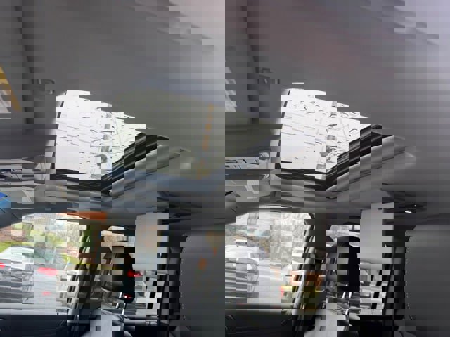 Used 2018 GMC Yukon XL SLT w/ Premium Edition image 13