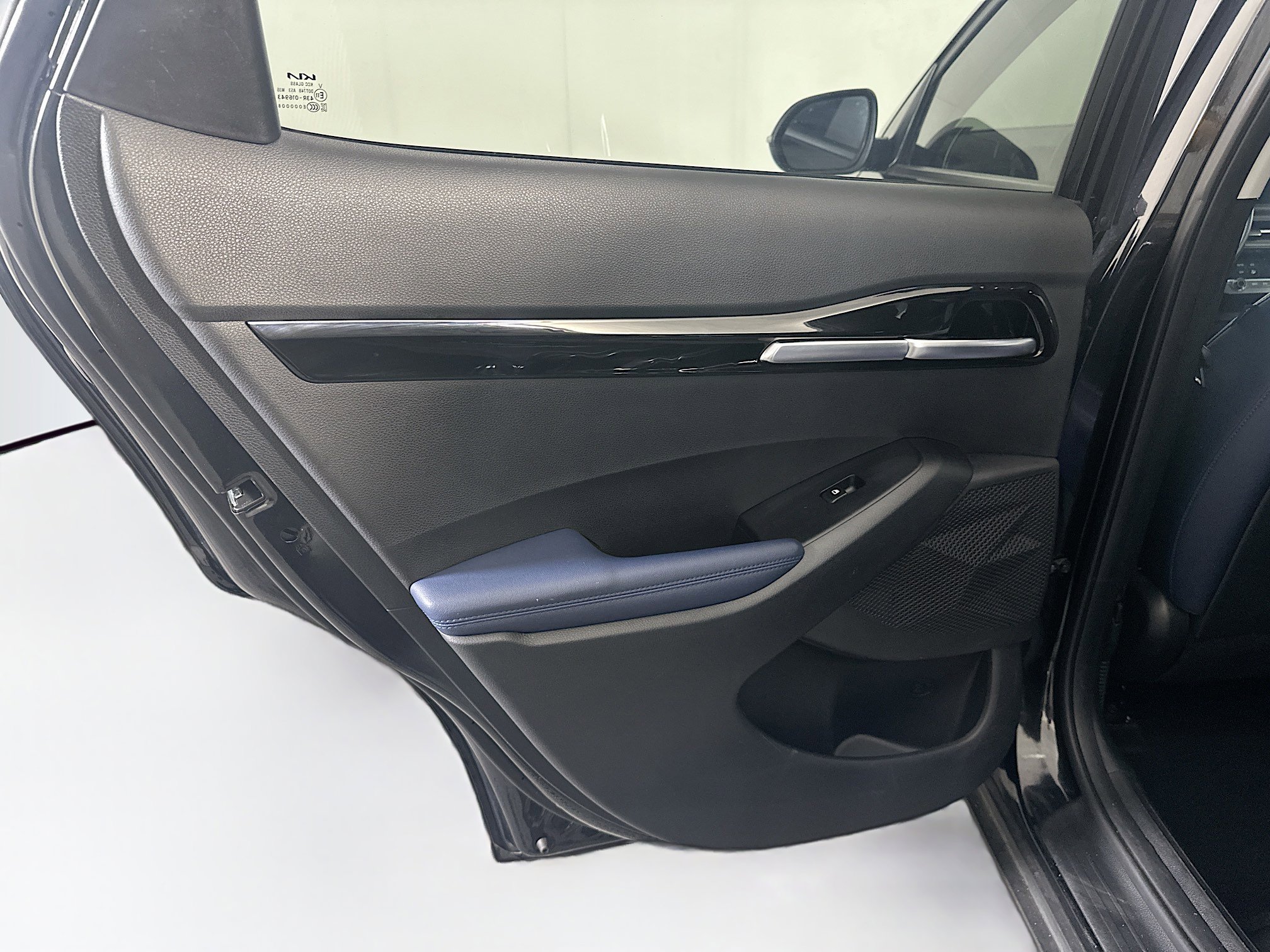 Used 2025 Kia Seltos S FWD image 27