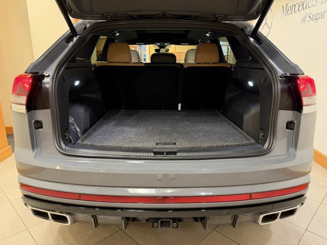 Used 2024 Volkswagen Atlas Cross Sport SEL R-Line image 26