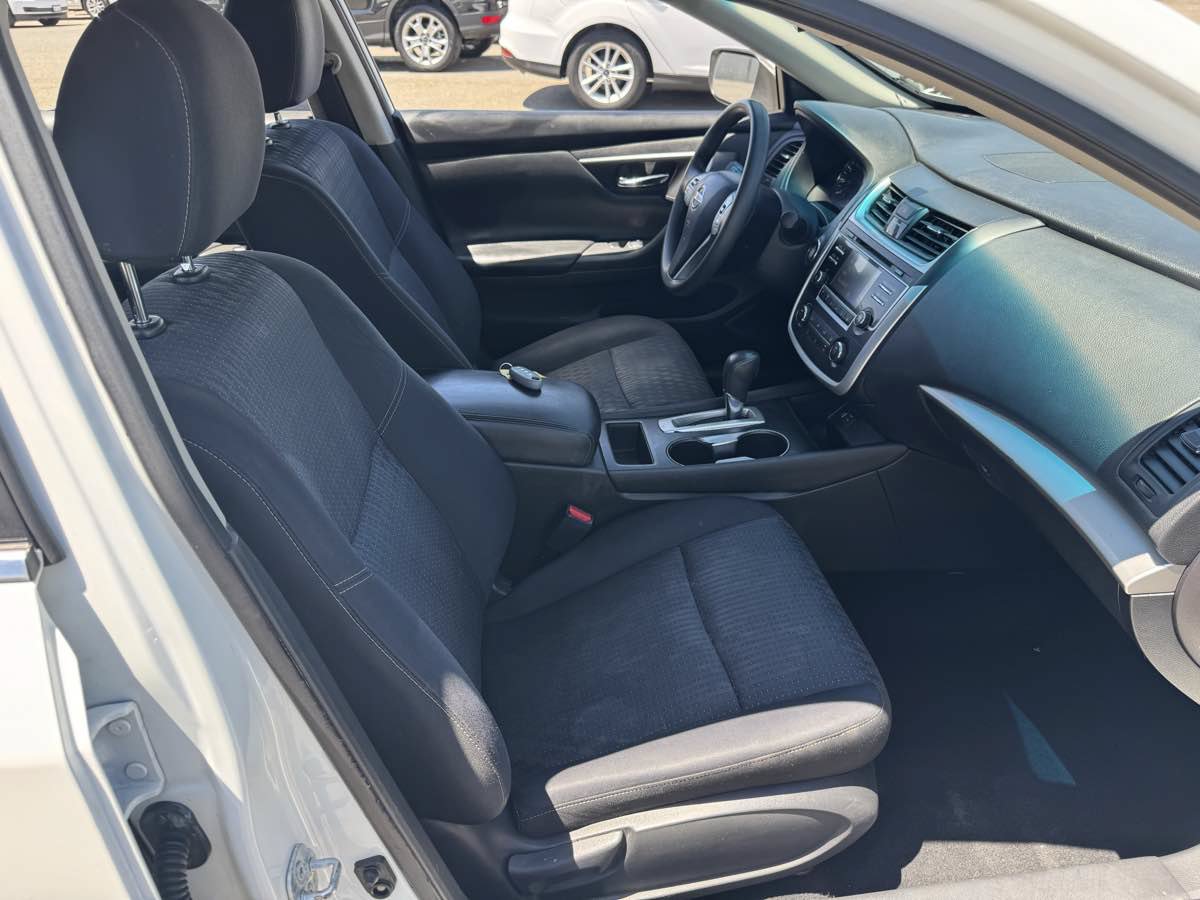Used 2016 Nissan Altima 2.5 S w/ Power Driver Seat Package FWD image 12