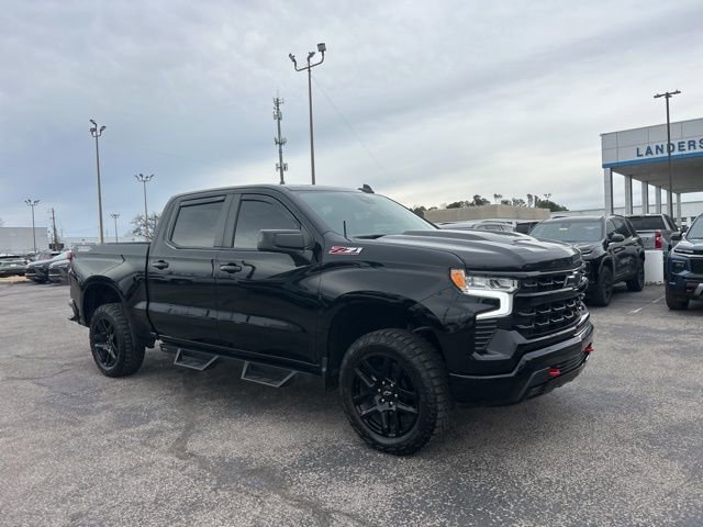 Used 2024 Chevrolet Silverado 1500 LT Trail Boss image 1