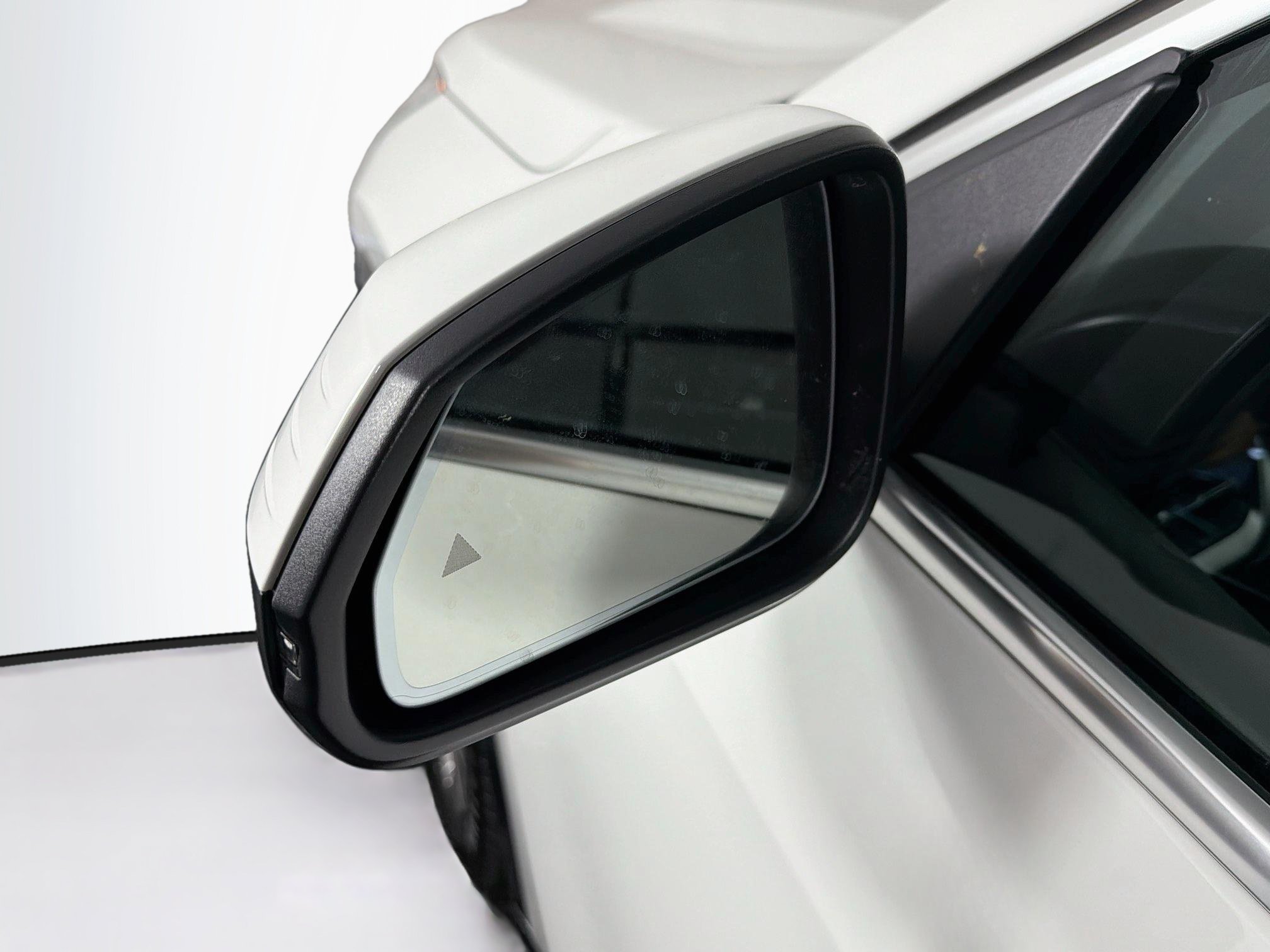Used 2026 BMW X1 xDrive28i AWD/4WD image 16