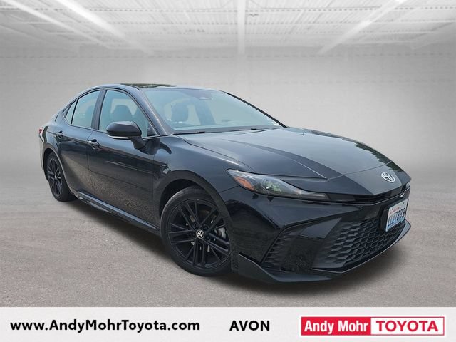 Used 2025 Toyota Camry SE FWD image 1