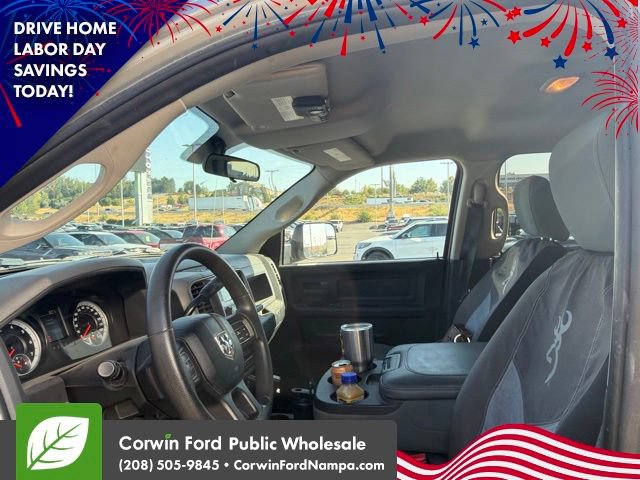 Used 2015 RAM 2500 Tradesman w/ Chrome Appearance Group AWD/4WD image 9