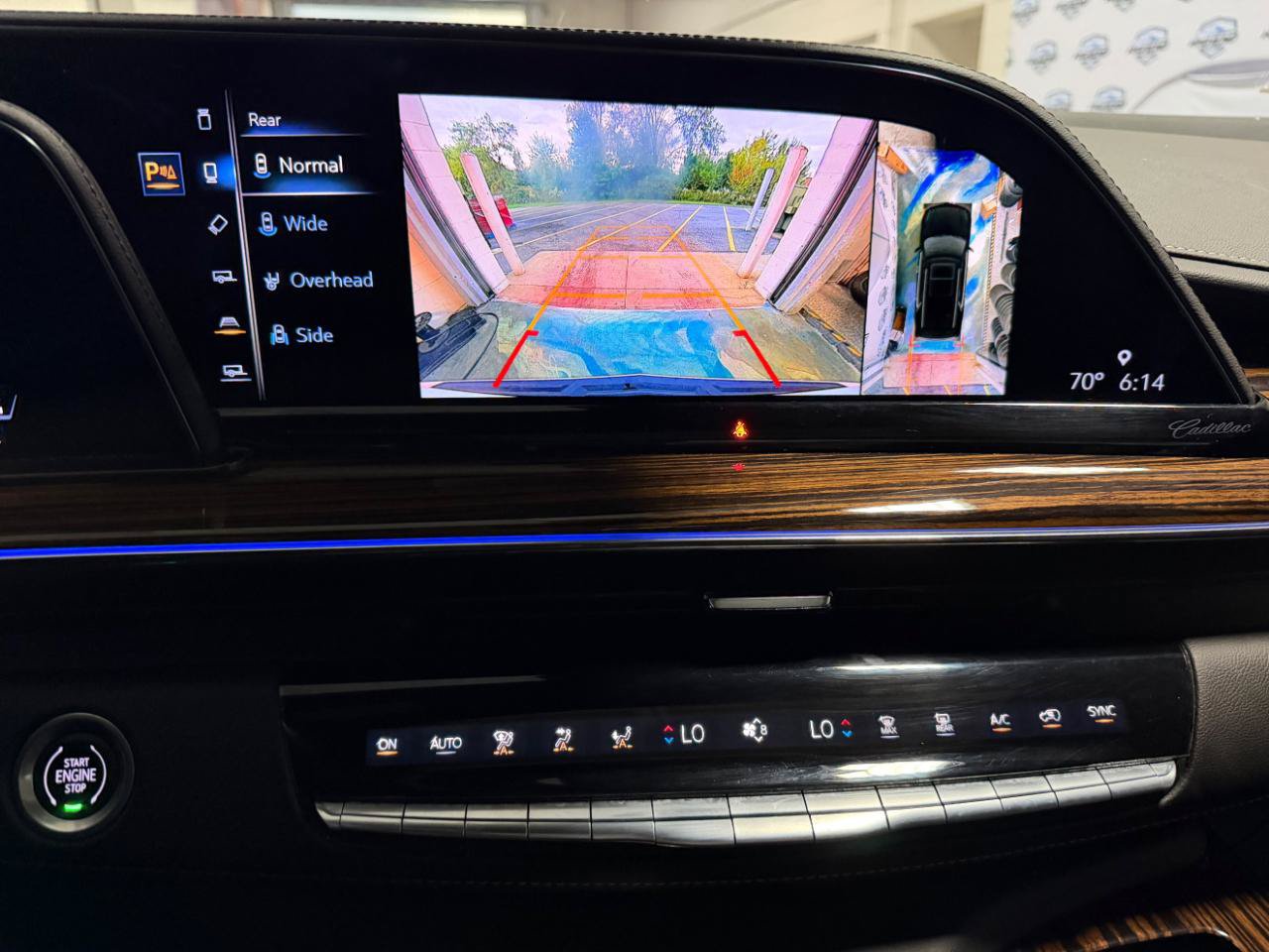 Used 2022 Cadillac Escalade Premium Luxury w/ Performance Package AWD/4WD image 40