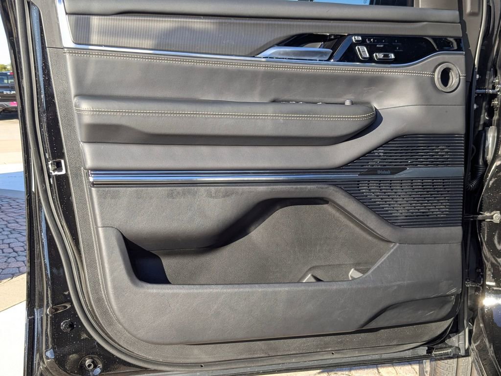 New 2025 Jeep Grand Wagoneer L Series II Obsidian w/ Quick Order Packagew 28T image 13