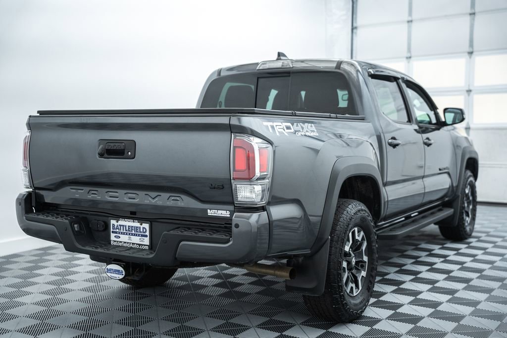 Used 2023 Toyota Tacoma TRD Off-Road w/ Technology Package AWD/4WD image 5