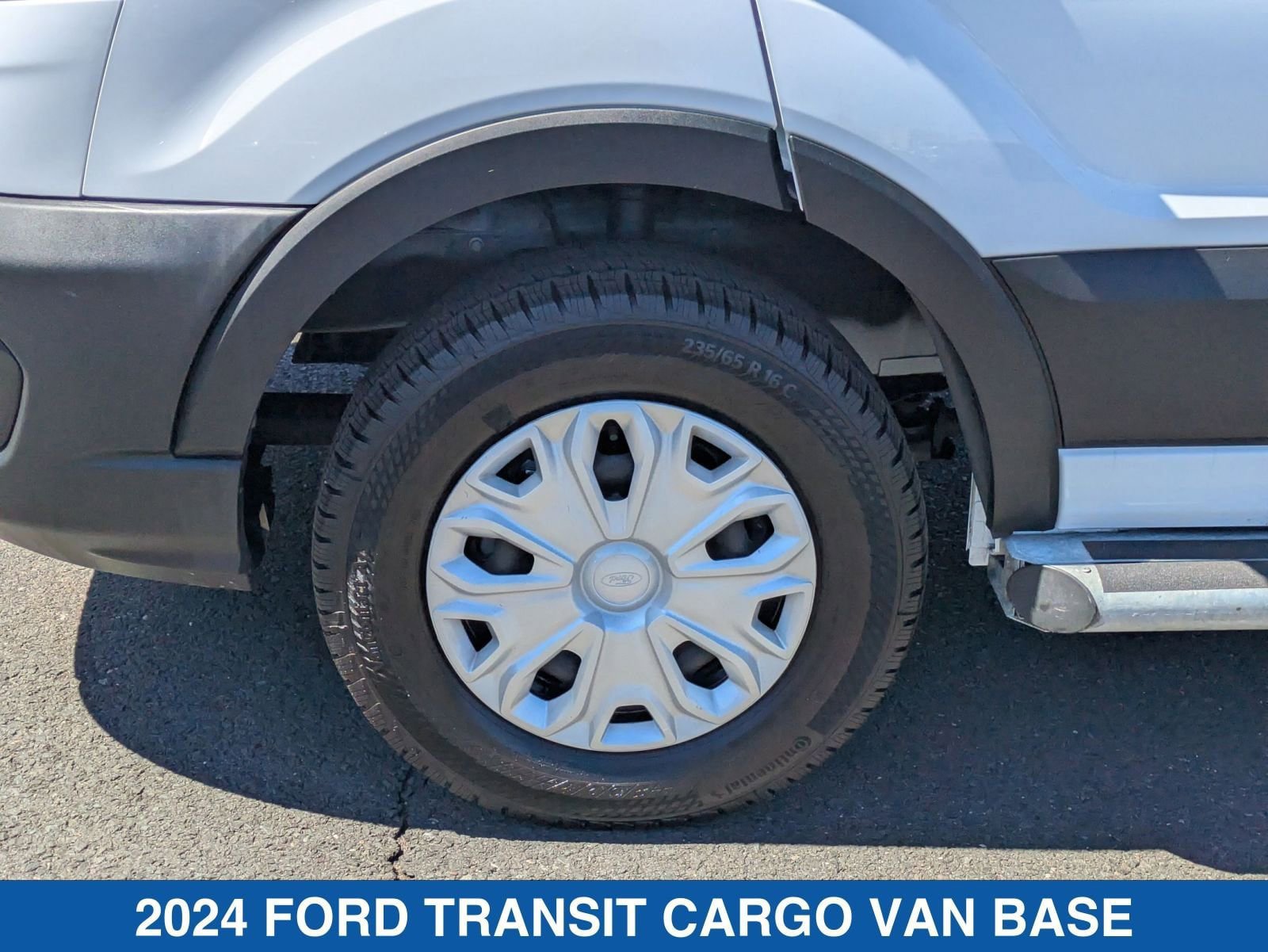 Used 2024 Ford Transit 250 Low Roof w/ Exterior Upgrade Package RWD image 11