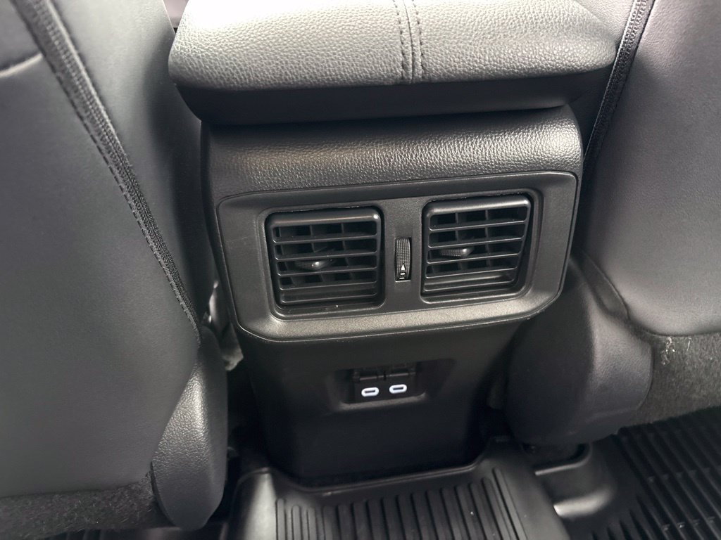Used 2025 Toyota RAV4 XLE Premium AWD/4WD image 31