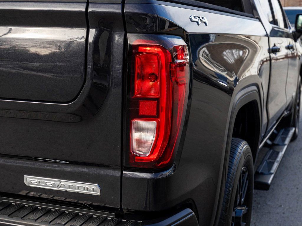Used 2022 GMC Sierra 1500 Elevation image 35
