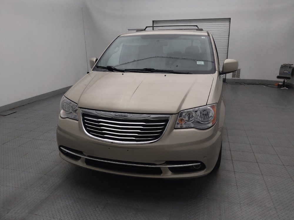 Used 2015 Chrysler Town & Country Touring w/ Driver Convenience Group FWD image 15
