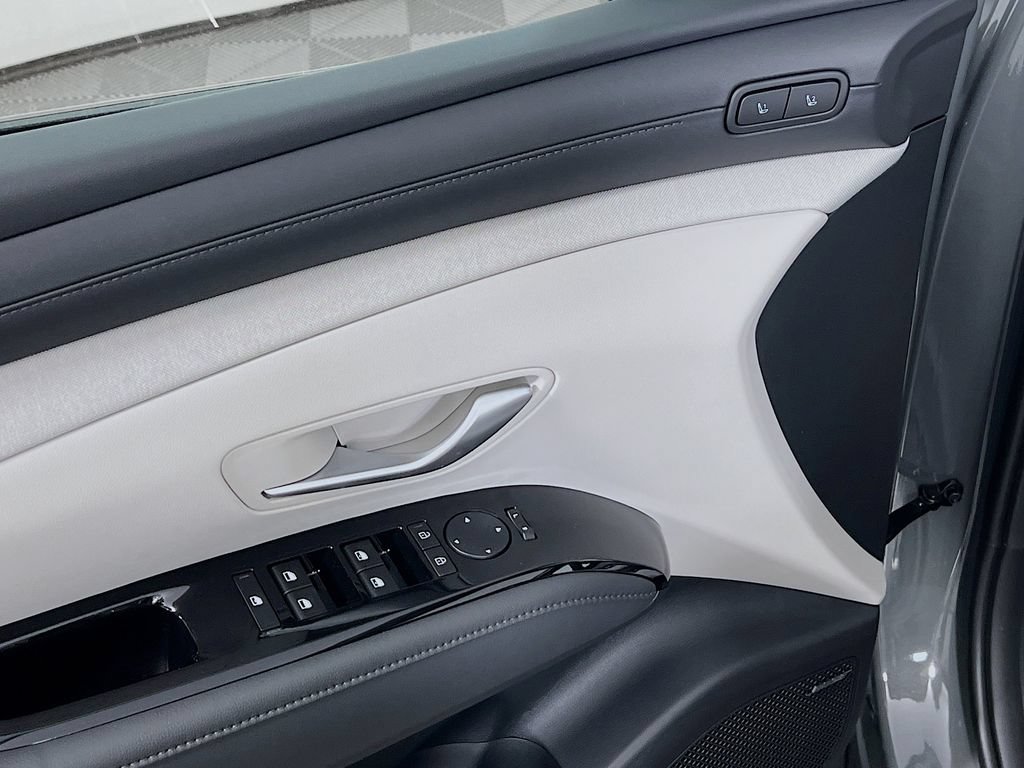 New 2026 Hyundai Tucson Limited AWD/4WD image 16