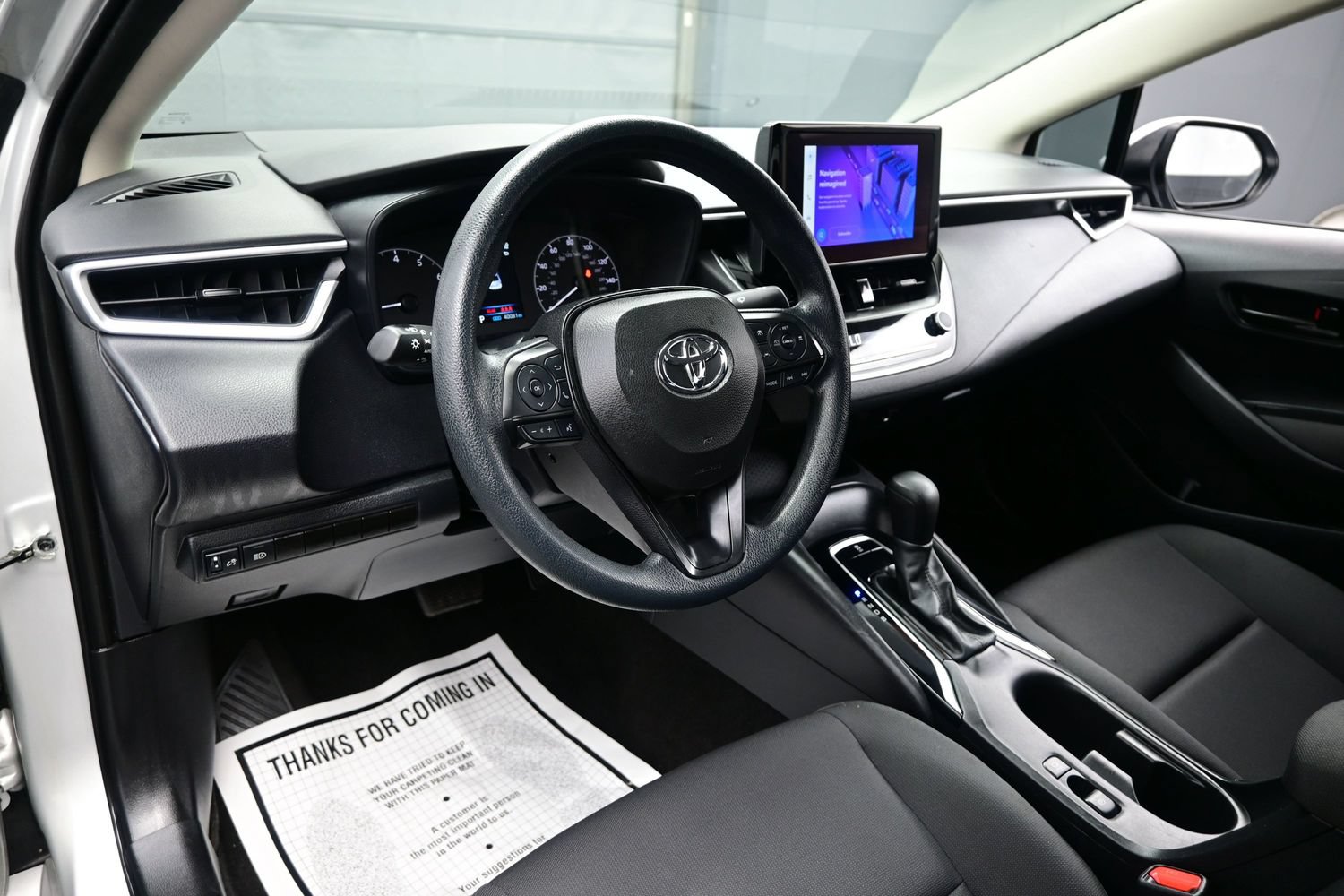 Used 2024 Toyota Corolla LE FWD image 11