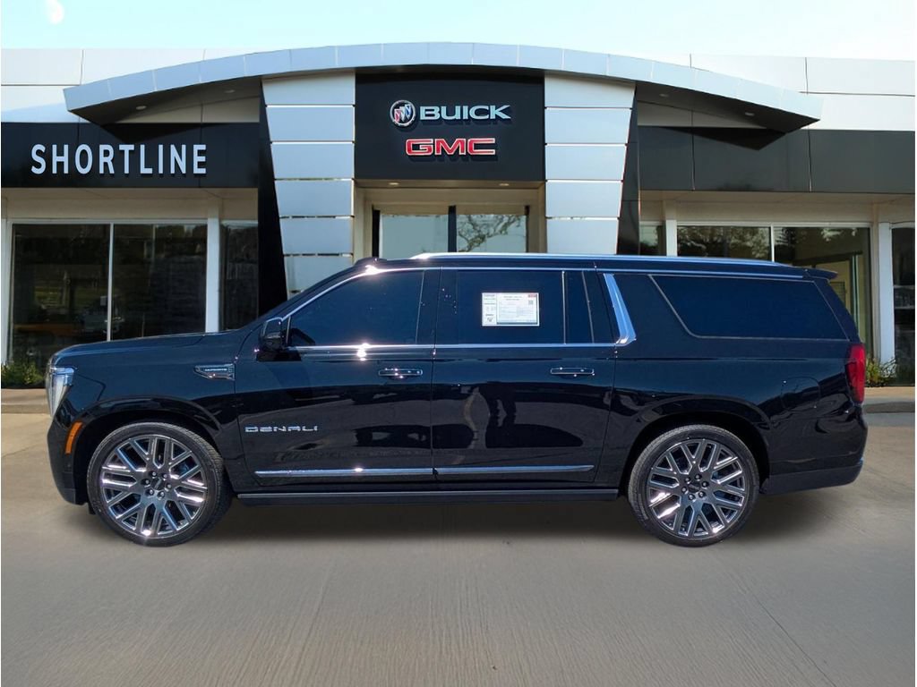Used 2026 GMC Yukon XL Denali Ultimate w/ LPO, Floor Liner Package AWD/4WD image 6