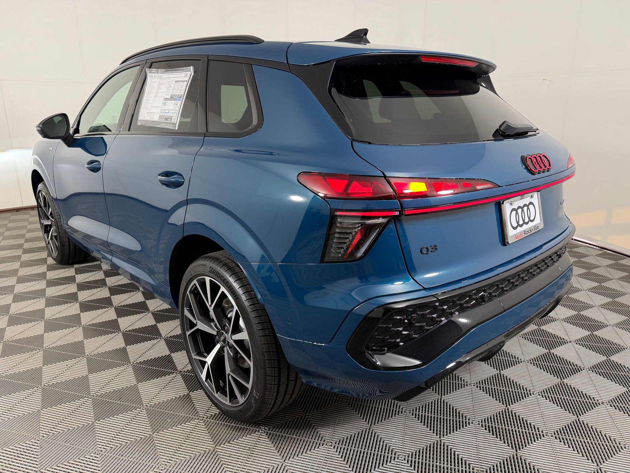 New 2026 Audi Q3 quattro 2.0T AWD/4WD image 3